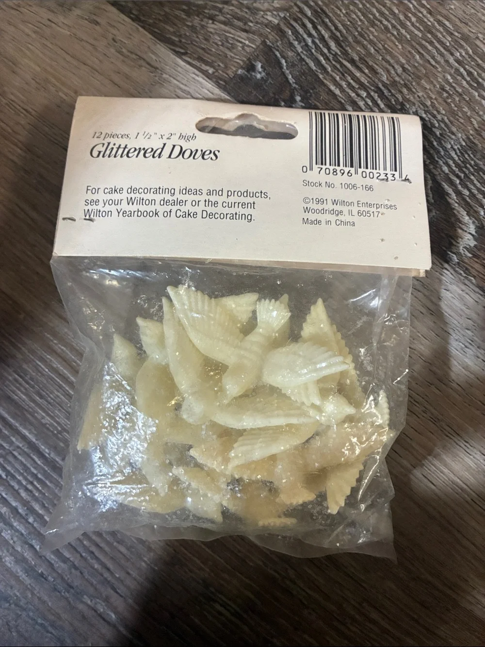 Vintage 1991 Wilton glitter dove cake topper